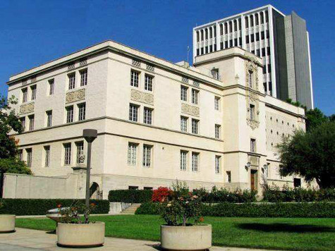 Caltech có thế mạnh ở lĩnh vực khoa học và kỹ thuật, xã hội. Ngoài ra, Caltech cung cấp các chương trình sau đại học hàng đầu trong kỹ thuật, sinh học, hóa học, khoa học máy tính, khoa học trái đất, toán học và vật lý. Caltech tham gia một số lượng đáng kể các nghiên cứu, cũng như nhận được tài trợ từ các tổ chức như NASA, Khoa học Quốc gia và Bộ Y tế và Dịch vụ Nhân sinh Hoa Kỳ. Các công ty như Intel, Compaq và Hotmail do các cựu sinh viên Caltech thành lập. Giảng viên và cựu sinh viên của trường đã nhận được 32 giải Nobel. Caltech có thế mạnh ở lĩnh vực khoa học và kỹ thuật, xã hội. Ngoài ra, Caltech cung cấp các chương trình sau đại học hàng đầu trong kỹ thuật, sinh học, hóa học, khoa học máy tính, khoa học trái đất, toán học và vật lý. Caltech tham gia một số lượng đáng kể các nghiên cứu, cũng như nhận được tài trợ từ các tổ chức như NASA, Khoa học Quốc gia và Bộ Y tế và Dịch vụ Nhân sinh Hoa Kỳ. Các công ty như Intel, Compaq và Hotmail do các cựu sinh viên Caltech thành lập. Giảng viên và cựu sinh viên của trường đã nhận được 32 giải Nobel.