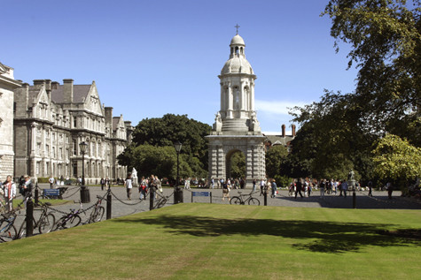 Trường Đại học Trinity College Dublin, một trong những trường đại học nổi tiếng nhất Ireland, nơi đào tạo ra những nhà lãnh đạo chính trị thế giới và của Ireland. Trường Đại học Trinity College Dublin, một trong những trường đại học nổi tiếng nhất Ireland, nơi đào tạo ra những nhà lãnh đạo chính trị thế giới và của Ireland.