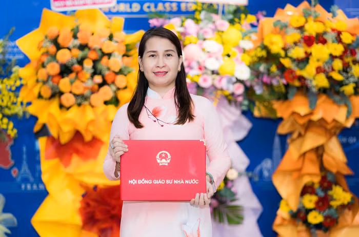 Tân Phó Giáo sư, Tiến sĩ Phùng Thái Minh Trang. (Ảnh: website nhà trường)