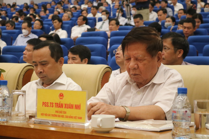Phó Giáo sư, Tiến sĩ Trần Xuân Nhĩ dự Hội nghị Tự chủ đại học 2022. (Ảnh: Doãn Nhàn). Ảnh 2.jpg