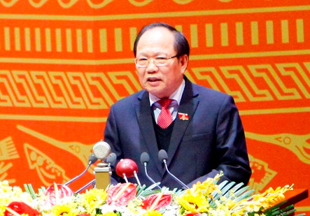 Bộ trưởng Hoàng Tuấn Anh trình bày tham luận tại Đại hội Đảng XII. Bộ trưởng Hoàng Tuấn Anh trình bày tham luận tại Đại hội Đảng XII.