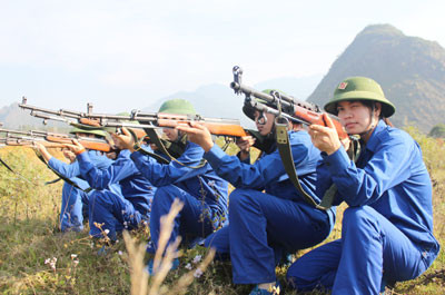 Dân quân tự vệ là lực lượng quan trọng trong mọi tình huống. ảnh: báo lai châu.