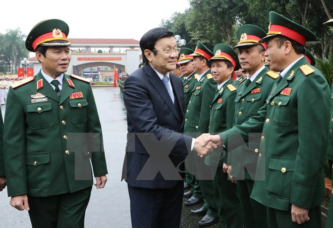 Chủ tịch nước Trương Tấn Sang đến thăm, chúc Tết cán bộ, chiến sỹ Quân khu 4. (Ảnh: Nguyễn Khang/TTXVN). Chủ tịch nước Trương Tấn Sang đến thăm, chúc Tết cán bộ, chiến sỹ Quân khu 4. (Ảnh: Nguyễn Khang/TTXVN).