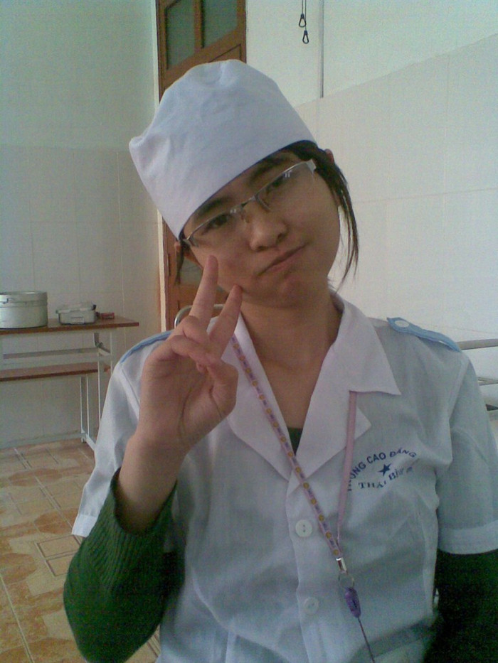 Cao Thị Phương Thảo sống tình cảm và hòa đồng, luôn cố gắng và tập trung cao trong công việc. Luôn ấp ủ trong mình ước muốn được đi nhiều nơi, giúp đỡ được nhiều người, và đang cố gắng để thực hiện ước mơ đó