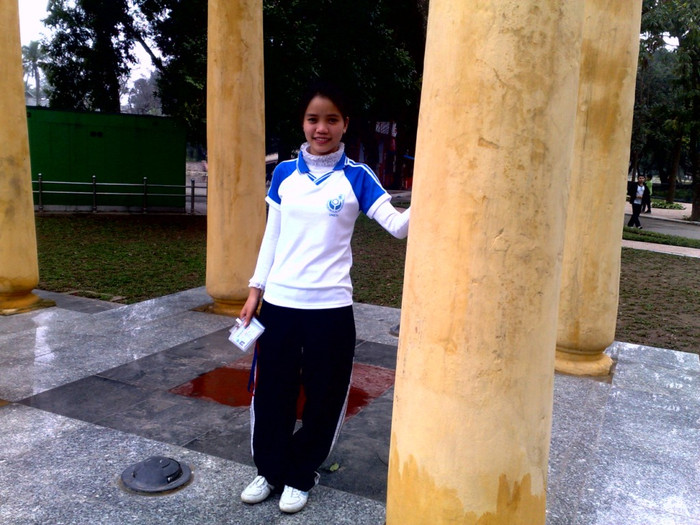 Hồng Thúy là người năng động, hòa đồng với mọi người, tích cực và có tinh thần trách nhiệm cao với công việc. Thúy rất thích nấu ăn và yêu quý trẻ con.