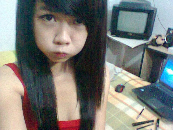 Phương Trang là một người thích tìm tòi học hỏi nhiều thứ mới lạ, Châm ngôn sống của cô là:"Con đường mình chọn không có con đường nào trải thảm đỏ cho mình đi cả,phải cố gắng phấn đấu để đi đến cuối con đường đó". Phương Trang là một người thích tìm tòi học hỏi nhiều thứ mới lạ, Châm ngôn sống của cô là:"Con đường mình chọn không có con đường nào trải thảm đỏ cho mình đi cả,phải cố gắng phấn đấu để đi đến cuối con đường đó".