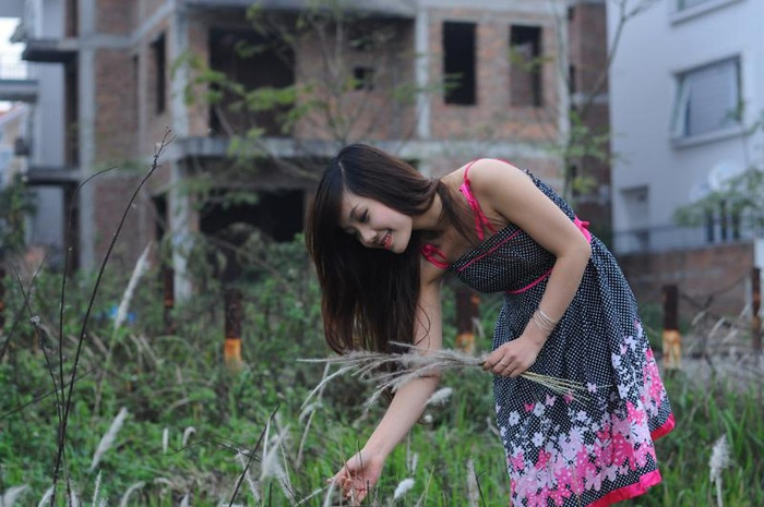 Hoài Linh là người hòa đồng, vui tính, thích tham gia các hoạt động ngoại khóa, thích được giao lưu và học hỏi.