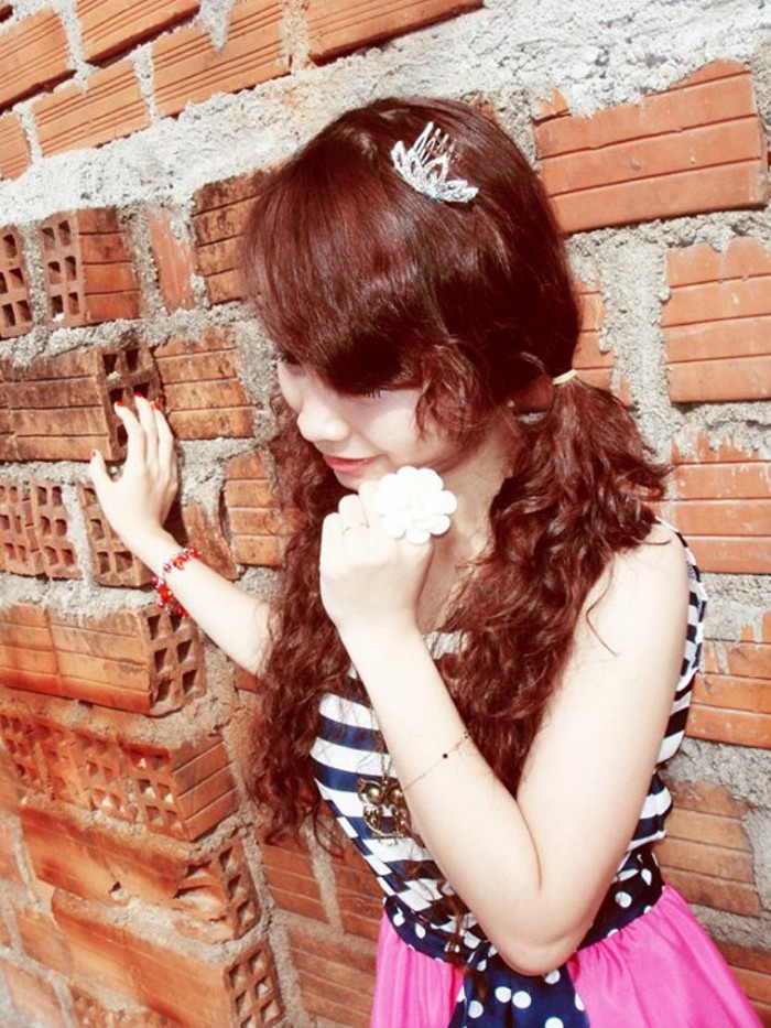 Huỳnh Tú ước mơ trở sẽ thành doanh nhân thành đạt và đi du lịch vòng quanh Trái đất. Sở thích của cô là nghe nhạc, đọc sách, chụp ảnh, nấu ăn, du lịch. Sở trường là hát, nhảy, múa. Cô tham gia cuộc thi với mục đích học hỏi, thể hiện bản thân, giao lưu với các bạn trên toàn đất nước