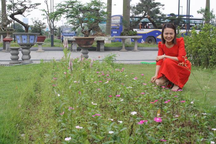 Vũ Thị Huyền là người vui vẻ , hòa đồng, thích mua sắm, du lịch, và chụp ảnh dã ngoại