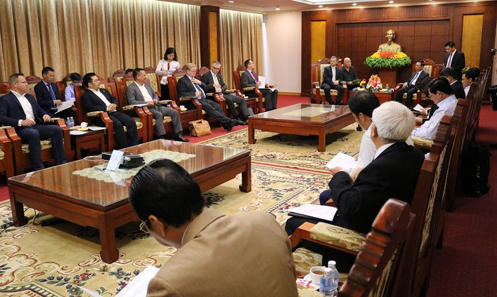 Lãnh đạo tỉnh Hòa Bình tiếp Thị trưởng Thành phố Leipzig. Lãnh đạo tỉnh Hòa Bình tiếp Thị trưởng Thành phố Leipzig.