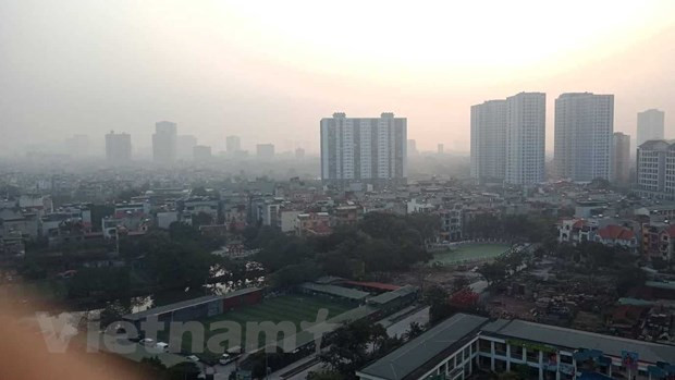Chất lượng không khí ở thành phố Hà Nội trở lại ngưỡng "kém" và "xấu." (Ảnh: Hùng Võ/Vietnam+) Chất lượng không khí ở thành phố Hà Nội trở lại ngưỡng "kém" và "xấu." (Ảnh: Hùng Võ/Vietnam+)