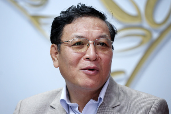 Ông Phạm Vũ Luận - Bộ trưởng Bộ Giáo dục và Đào tạo. Ông Phạm Vũ Luận - Bộ trưởng Bộ Giáo dục và Đào tạo.