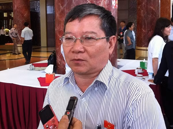 Ông Lê Như Tiến - Phó Chủ nhiệm Ủy ban Văn hóa, Giáo dục, Thanh niên, Thiếu niên và Nhi đồng của Quốc hội: Nếu phát hiện thí sinh đã đăng quang hoa hậu đã từng sống thử như vợ chồng thì phải tước vương miện. Ảnh: Ngọc Quang. Ông Lê Như Tiến - Phó Chủ nhiệm Ủy ban Văn hóa, Giáo dục, Thanh niên, Thiếu niên và Nhi đồng của Quốc hội: Nếu phát hiện thí sinh đã đăng quang hoa hậu đã từng sống thử như vợ chồng thì phải tước vương miện. Ảnh: Ngọc Quang.