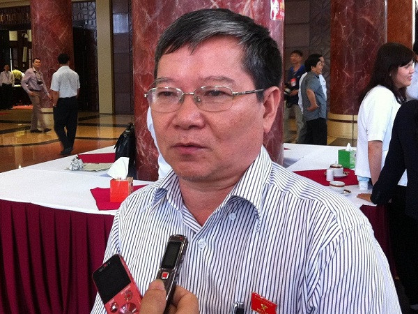 Ông Lê Như Tiến - Phó Chủ nhiệm Ủy ban Văn hóa, Giáo dục, Thanh niên, Thiếu niên và Nhi đồng của Quốc hội: Nếu phát hiện thí sinh đã đăng quang hoa hậu đã từng sống thử như vợ chồng thì phải tước vương miện. Ảnh: Ngọc Quang. Ông Lê Như Tiến - Phó Chủ nhiệm Ủy ban Văn hóa, Giáo dục, Thanh niên, Thiếu niên và Nhi đồng của Quốc hội: Nếu phát hiện thí sinh đã đăng quang hoa hậu đã từng sống thử như vợ chồng thì phải tước vương miện. Ảnh: Ngọc Quang.