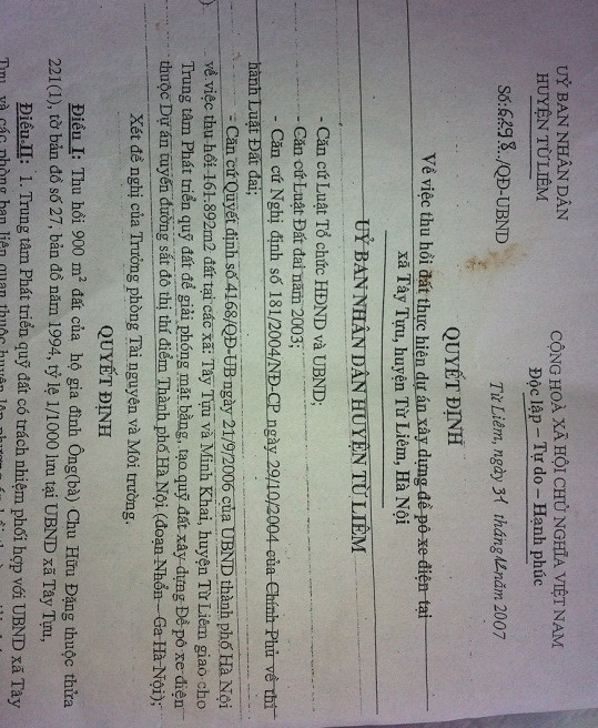 Cùng ngày 31/12/2007, ông Nguyễn Cao Chí khi đó là Chủ tịch UBND huyện Từ Liêm ký 2 quyết định thu hồi đất của gia đình ông Chu Hữu Đặng. Quyết định này thu hồi 900m2. Cùng ngày 31/12/2007, ông Nguyễn Cao Chí khi đó là Chủ tịch UBND huyện Từ Liêm ký 2 quyết định thu hồi đất của gia đình ông Chu Hữu Đặng. Quyết định này thu hồi 900m2.