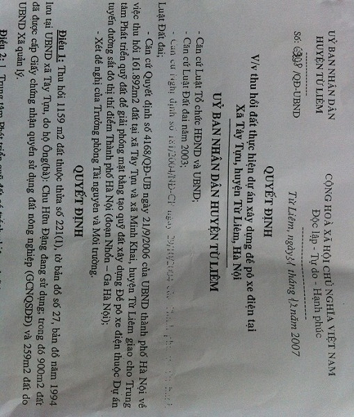 ... nhưng trong quyết định này thì thu hồi 1.159m2. Quyết định thu hồi đất của UBND huyện Từ Liêm không áp dụng Nghị định 17/2006 và Nghị định 84/2007 dẫn tới thiệt hại cho nhiều hộ dân ở Tây Tựu. ... nhưng trong quyết định này thì thu hồi 1.159m2. Quyết định thu hồi đất của UBND huyện Từ Liêm không áp dụng Nghị định 17/2006 và Nghị định 84/2007 dẫn tới thiệt hại cho nhiều hộ dân ở Tây Tựu.