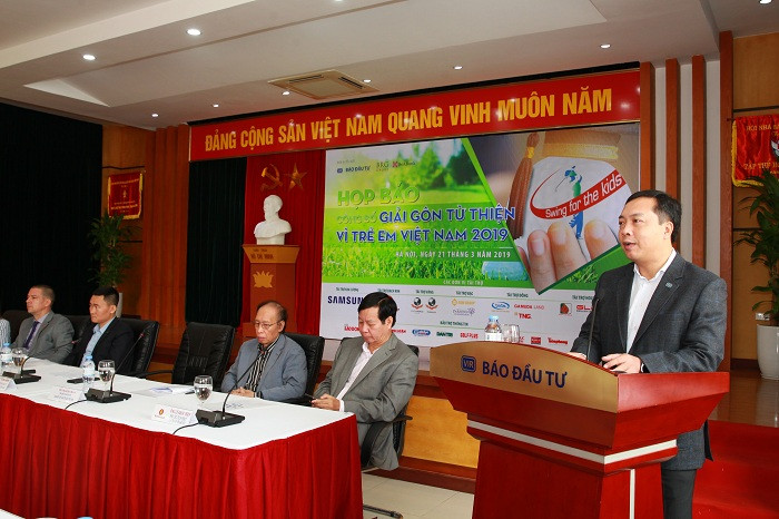 Ông Lê Trọng Minh, Tổng biên tập Báo Đầu tư, Trưởng ban Tổ chức giải Swing for the Kids 2019. Ông Lê Trọng Minh, Tổng biên tập Báo Đầu tư, Trưởng ban Tổ chức giải Swing for the Kids 2019.