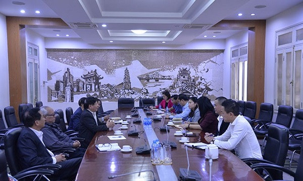 Phó giáo sư, Tiến sĩ Trần Xuân Nhĩ – Phó Chủ tịch Hiệp hội, Nguyên Thứ trưởng Bộ Giáo dục và đào tạo đề nghị thành lập Câu lạc bộ các cơ sở đào tạo ngoại ngữ, do Trường đại học Hà Nội chủ trì trong nhiệm kỳ đầu. Phó giáo sư, Tiến sĩ Trần Xuân Nhĩ – Phó Chủ tịch Hiệp hội, Nguyên Thứ trưởng Bộ Giáo dục và đào tạo đề nghị thành lập Câu lạc bộ các cơ sở đào tạo ngoại ngữ, do Trường đại học Hà Nội chủ trì trong nhiệm kỳ đầu.