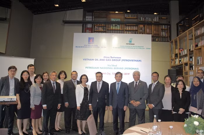 Lễ ký kết đánh dấu bước phát triển mới trong quan hệ Petrovietnam và Petronas.