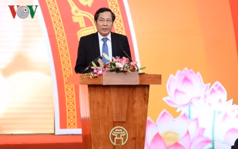 Chủ tịch Hội Nhà báo Việt Nam, Phó Ban Tuyên giáo Trung ương, Tổng Biên tập Báo Nhân Dân, ông Thuận Hữu phát biểu khai mạc Hội Báo toàn quốc 2019 - (Ảnh: VOV) Chủ tịch Hội Nhà báo Việt Nam, Phó Ban Tuyên giáo Trung ương, Tổng Biên tập Báo Nhân Dân, ông Thuận Hữu phát biểu khai mạc Hội Báo toàn quốc 2019 - (Ảnh: VOV)