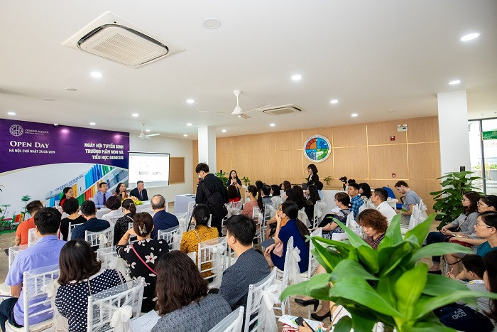 Đông đảo phụ huynh quan tâm và tới tham gia Ngày hội tuyển sinh 2019 tại Genesis School. Đông đảo phụ huynh quan tâm và tới tham gia Ngày hội tuyển sinh 2019 tại Genesis School.