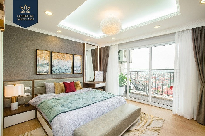 Toàn bộ phòng ngủ, phòng khách của Oriental Westlake đều có cửa sổ lớn để đón ánh sáng tự nhiên và không khí trong lành từ Hồ Tây. Hotline 088 659 5588 Toàn bộ phòng ngủ, phòng khách của Oriental Westlake đều có cửa sổ lớn để đón ánh sáng tự nhiên và không khí trong lành từ Hồ Tây. Hotline 088 659 5588