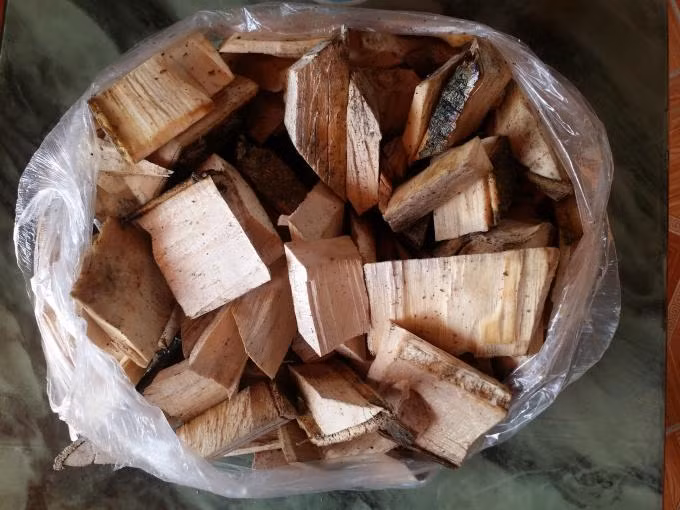 "Thần dược" mà lang Tiên cho người chưa bệnh đun nước uống. Ảnh: Báo Pháp luật Việt Nam.