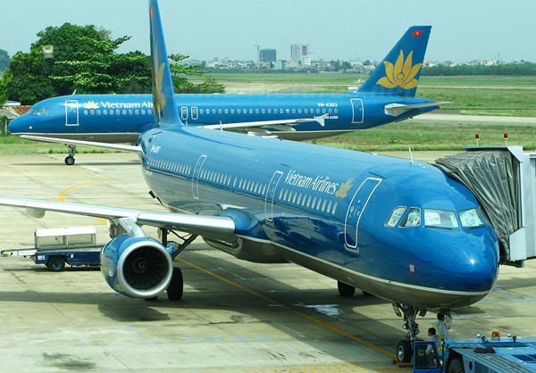 Trong vòng 6 tháng nhập khẩu, tàu bay phải được đăng ký quốc tịch Việt Nam. ảnh: lao động. Trong vòng 6 tháng nhập khẩu, tàu bay phải được đăng ký quốc tịch Việt Nam. ảnh: lao động.