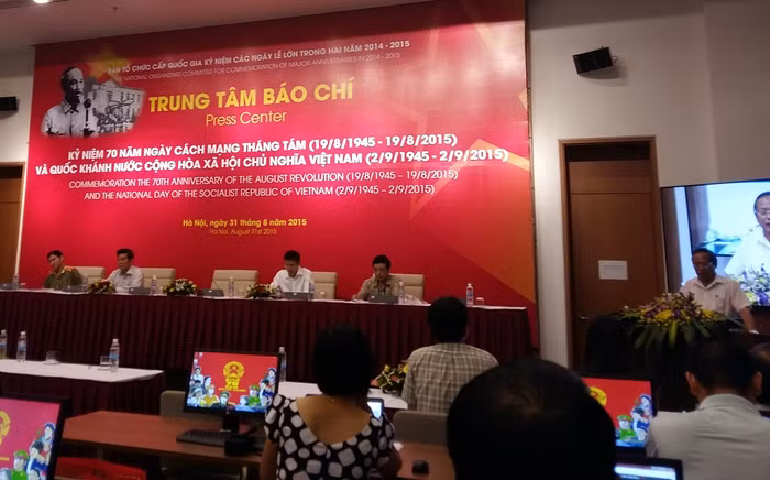 Thứ trưởng Trương Minh Tuấn: "Mỗi chúng ta luôn tự hào về các thế hệ cha anh đi trước, rèn luyện ý chí, nâng cao cảnh giác cách mạng". ảnh: Ngọc Quang Thứ trưởng Trương Minh Tuấn: "Mỗi chúng ta luôn tự hào về các thế hệ cha anh đi trước, rèn luyện ý chí, nâng cao cảnh giác cách mạng". ảnh: Ngọc Quang