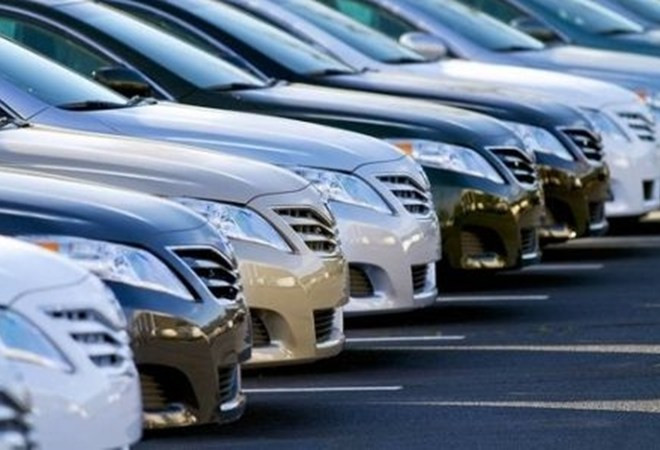 Người mới được bổ nhiệm tiếp tục sử dụng xe của người tiền nhiệm khi chiếc xe chưa đủ điều kiện thay thế. ảnh: tạp chí tài chính. Người mới được bổ nhiệm tiếp tục sử dụng xe của người tiền nhiệm khi chiếc xe chưa đủ điều kiện thay thế. ảnh: tạp chí tài chính.