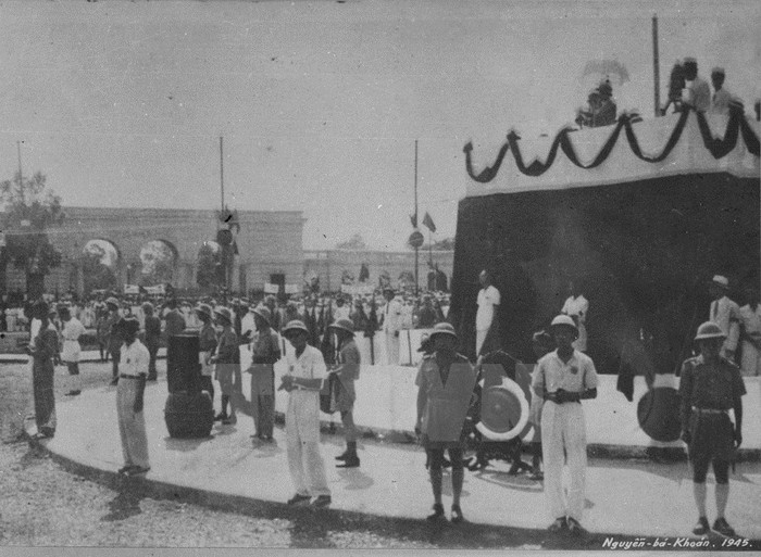 Lực lượng bảo vệ lễ đài ngày 2/9/1945. Lực lượng bảo vệ lễ đài ngày 2/9/1945.