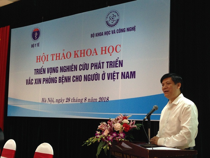 Thứ trưởng Nguyễn Thanh Long phát biểu tại hội thảo. ảnh: moh.gov.vn Thứ trưởng Nguyễn Thanh Long phát biểu tại hội thảo. ảnh: moh.gov.vn