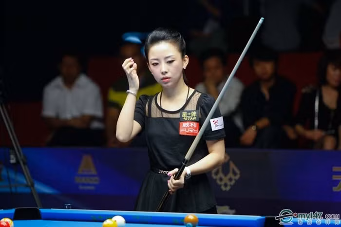 Pan Xiaoting sinh năm 1982 ở Tế Ninh, Sơn Đông, Trung Quốc.