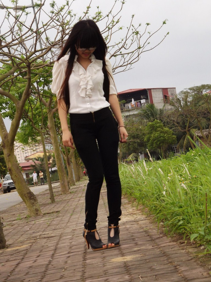 Quỳnh rất mong nhận được sự ủng hộ của mọi người.