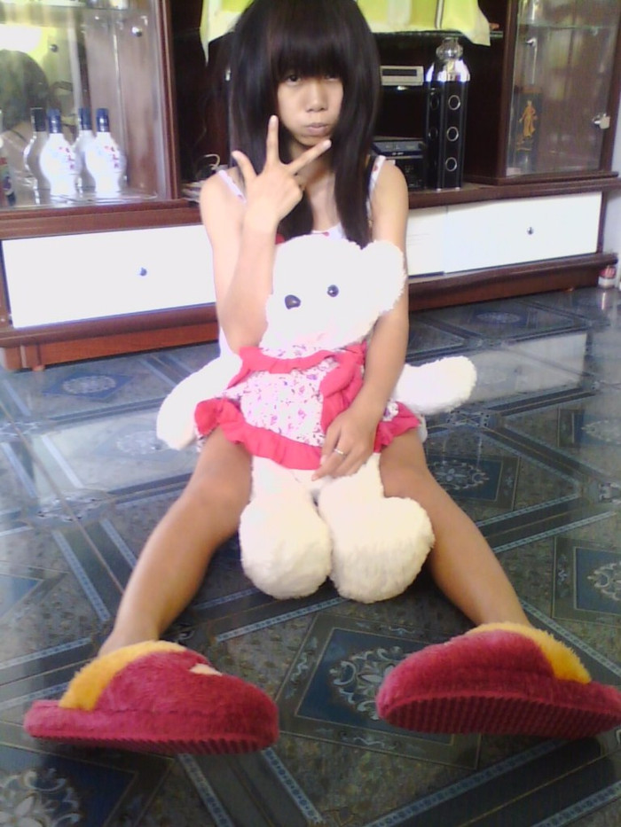 Phương châm sống của Quỳnh là: "Đừng nên khóc vì những điều đã kết thúc mà nên cười vì những điều đã xảy ra" Phương châm sống của Quỳnh là: "Đừng nên khóc vì những điều đã kết thúc mà nên cười vì những điều đã xảy ra"