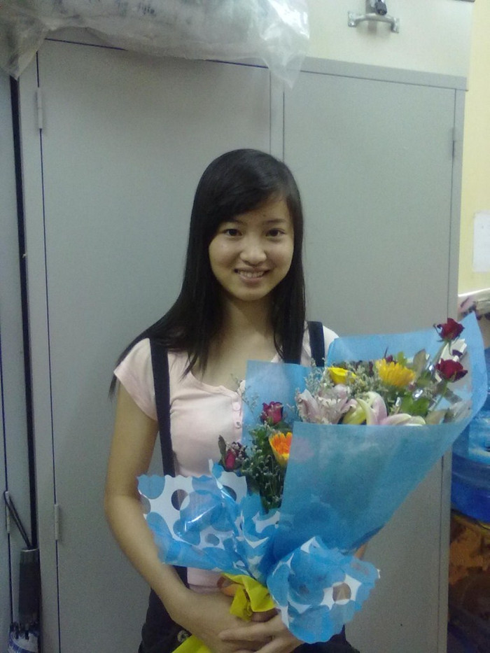 Sở thích: nghe nhạc, chụp ảnh, xem phim, nấu ăn, hát,đọc sách..... Sở thích: nghe nhạc, chụp ảnh, xem phim, nấu ăn, hát,đọc sách.....