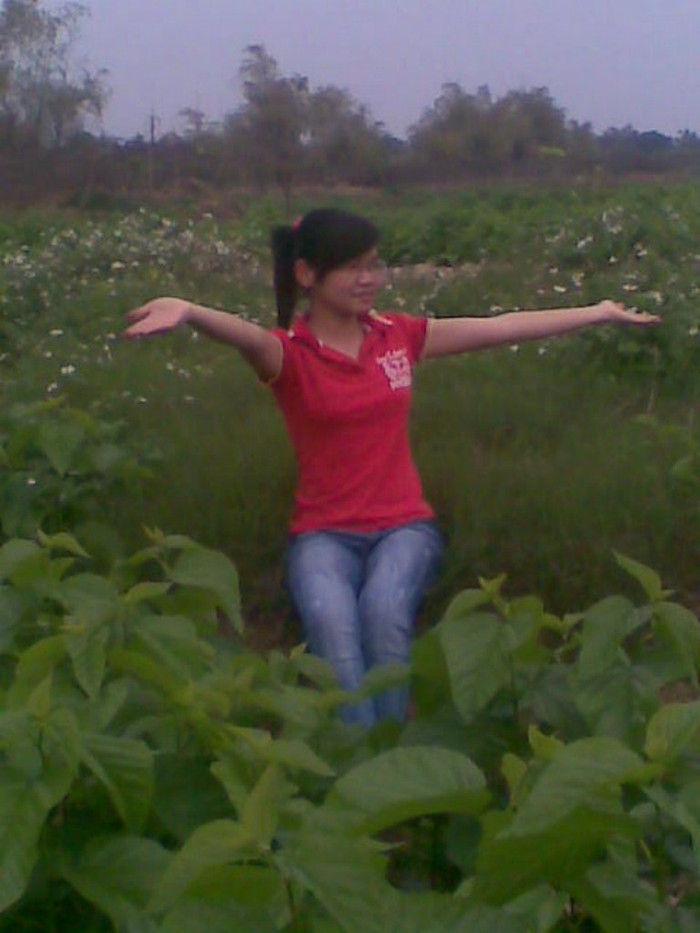 Phượng là người vui vẻ,hòa đồng với mọi người.