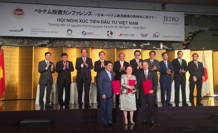 Ủy ban Nhân dân Thành phố Hà Nội, Tập đoàn BRG và Tập đoàn Sumitomo hợp tác phát triển thành phố thông minh tại khu vực Bắc Hà Nội. Ủy ban Nhân dân Thành phố Hà Nội, Tập đoàn BRG và Tập đoàn Sumitomo hợp tác phát triển thành phố thông minh tại khu vực Bắc Hà Nội.