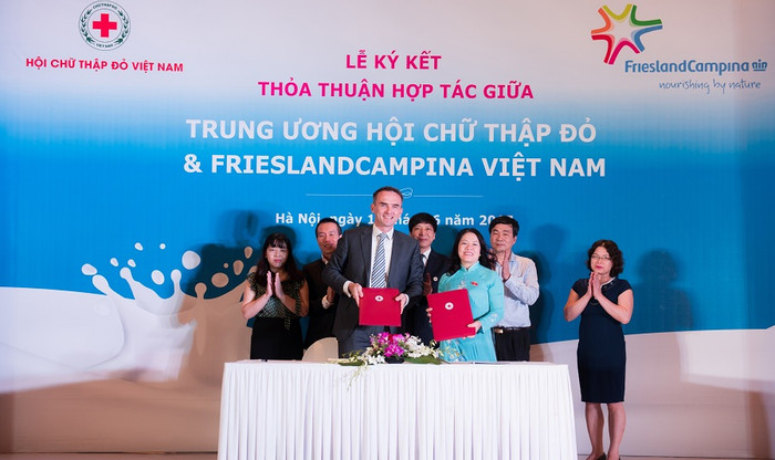 Ký kết hợp tác giữa hội chữ thập đỏ Việt Nam và Công ty FrieslandCampina Việt Nam. Ký kết hợp tác giữa hội chữ thập đỏ Việt Nam và Công ty FrieslandCampina Việt Nam.