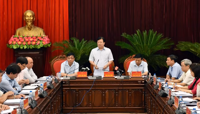 Phó Thủ tướng Trịnh Đình Dũng nhắc nhở, cần chấm dứt tình trạng đầu tư sản xuất tự phát, theo phong trào. ảnh: VGP.