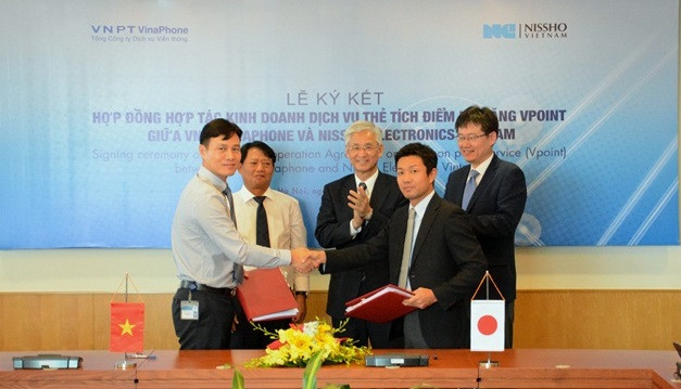 VNPT tiếp tục cung cấp nhiều dịch vụ tiện ích tới khách hàng. ảnh: vnpt. VNPT tiếp tục cung cấp nhiều dịch vụ tiện ích tới khách hàng. ảnh: vnpt.