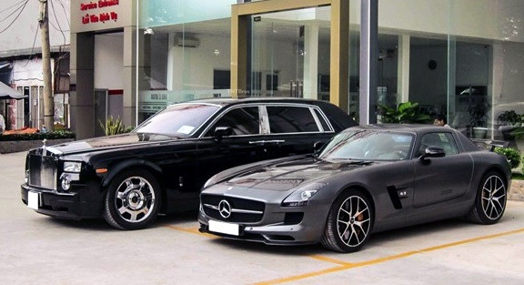 Phó Thủ tướng Vương Đình Huệ yêu cầu Bộ Tài chính làm rõ gian lận trong nhập khẩu xe ô tô biếu tặng. ảnh minh họa: báo lao động. Phó Thủ tướng Vương Đình Huệ yêu cầu Bộ Tài chính làm rõ gian lận trong nhập khẩu xe ô tô biếu tặng. ảnh minh họa: báo lao động.