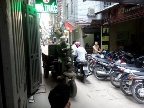 Những chiếc xe tự chế là hiểm họa đối với nhiều người dân khi tham gia giao thông. ảnh: vtv. Những chiếc xe tự chế là hiểm họa đối với nhiều người dân khi tham gia giao thông. ảnh: vtv.