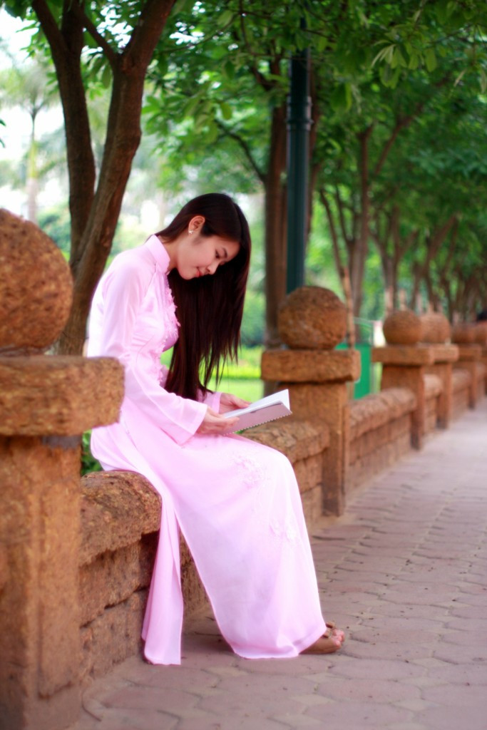 Thúy là người hòa đồng vui vẻ, thích nghe nhạc đọc sách, tham gia các hoạt động văn nghệ. Là thành viên tích cực tham gia các hoạt động tình nguyện