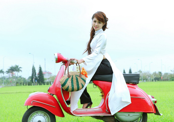 Ngoài ra tham gia cuộc thi Hoa mong muốn mình có thể trở thành gương mặt đại diện cho báo Ngoài ra tham gia cuộc thi Hoa mong muốn mình có thể trở thành gương mặt đại diện cho báo