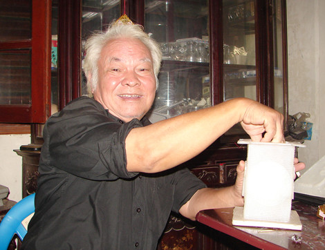 "Ông già Ozon" Nguyễn Văn Khải "Ông già Ozon" Nguyễn Văn Khải