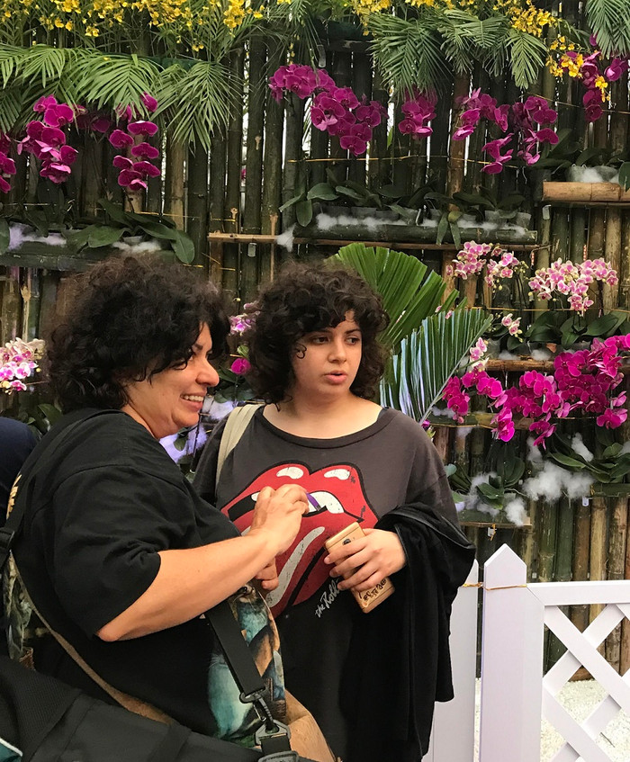 Ngay cả những du khách nước ngoài cũng rất thích thú khi được tham dự lễ hội. Ngay cả những du khách nước ngoài cũng rất thích thú khi được tham dự lễ hội.