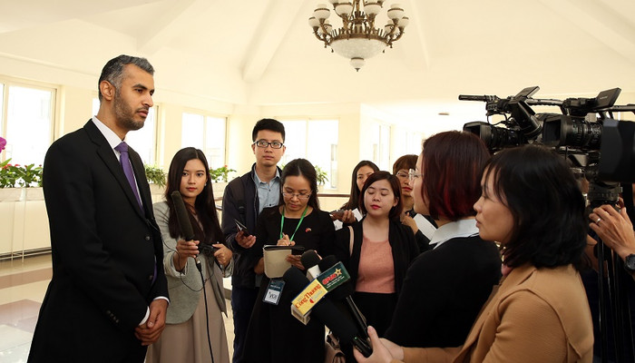 Ông Abdullah Al Harthy, Chủ tịch Hội đồng Quản trị VOI, thành viên Uỷ Ban Hỗn Hợp Việt Nam - Oman. Ông Abdullah Al Harthy, Chủ tịch Hội đồng Quản trị VOI, thành viên Uỷ Ban Hỗn Hợp Việt Nam - Oman.