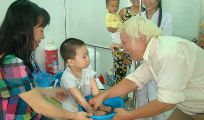 TS.Khải tại BV Đa khoa tỉnh Ninh Thuận TS.Khải tại BV Đa khoa tỉnh Ninh Thuận