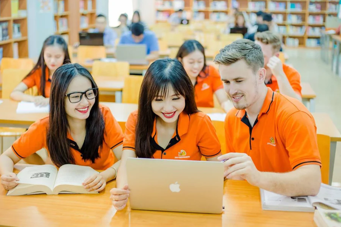 Sinh viên Trường Đại học FPT. Ảnh trên website nhà trường Sinh viên Trường Đại học FPT. Ảnh trên website nhà trường
